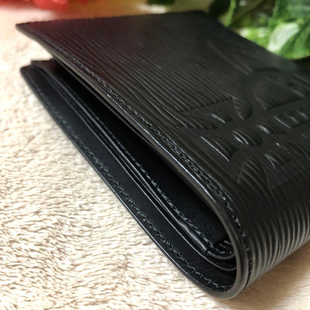 t.11010347.s　未使用　ヴィヴィアンウエストウッド　フロウ折財布