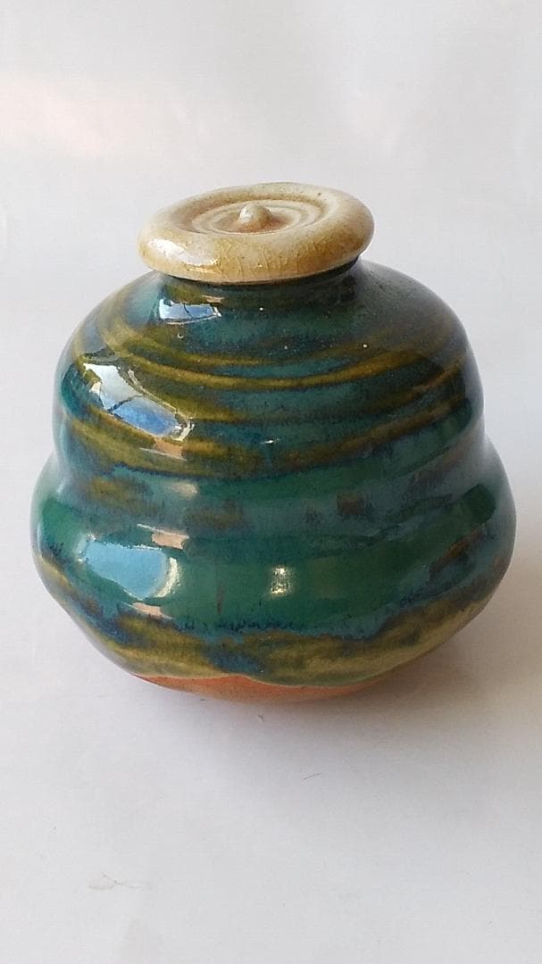 古瀬戸 緑釉 茶入 加藤作助 作 仕覆 笹蔓緞子 共箱 茶入 茶道具 美品 です