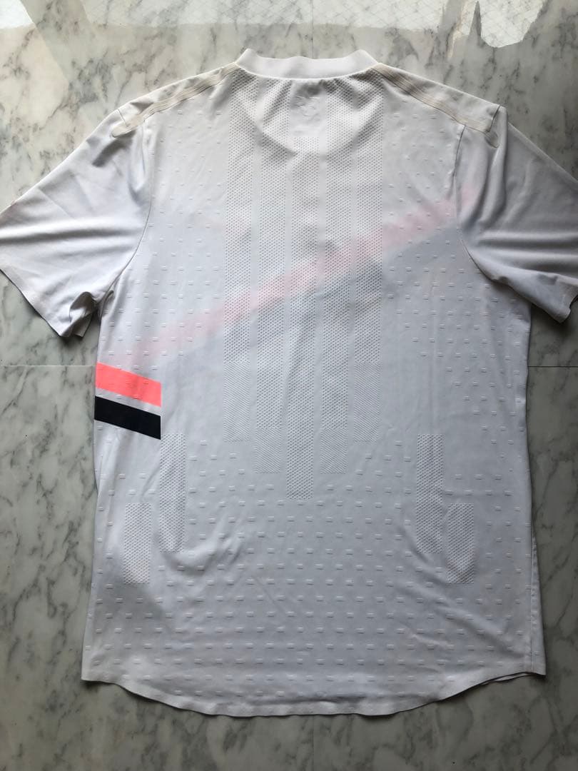 【美品】ナイキ　フェデラーモデル　テニスウェア　Tシャツ　Mサイズ　nike
