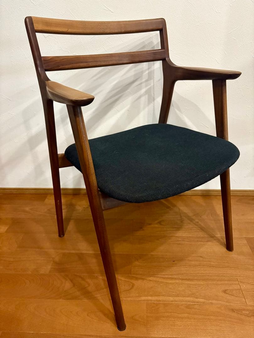 ダイニングテーブルセット　アクタス675チェア