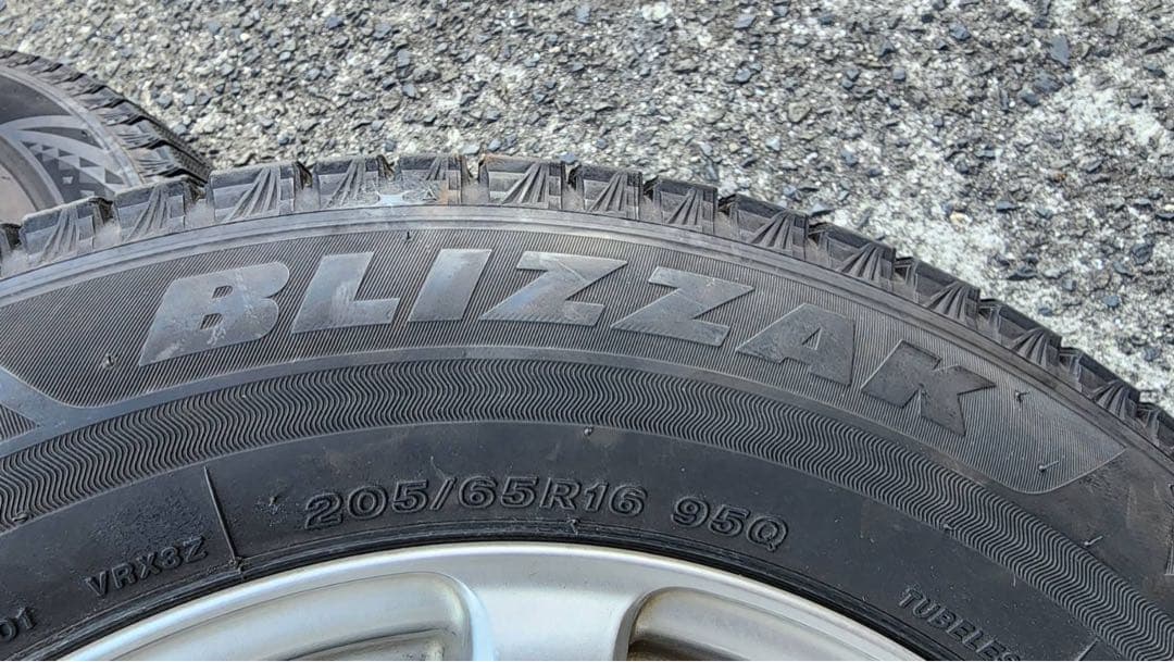 16インチ スタッドレスタイヤ