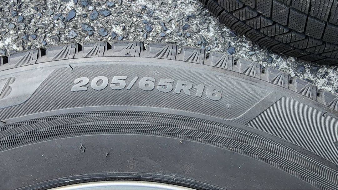16インチ スタッドレスタイヤ