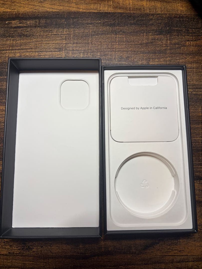 【美品】iPhone 12pro 256GB おまけ付き
