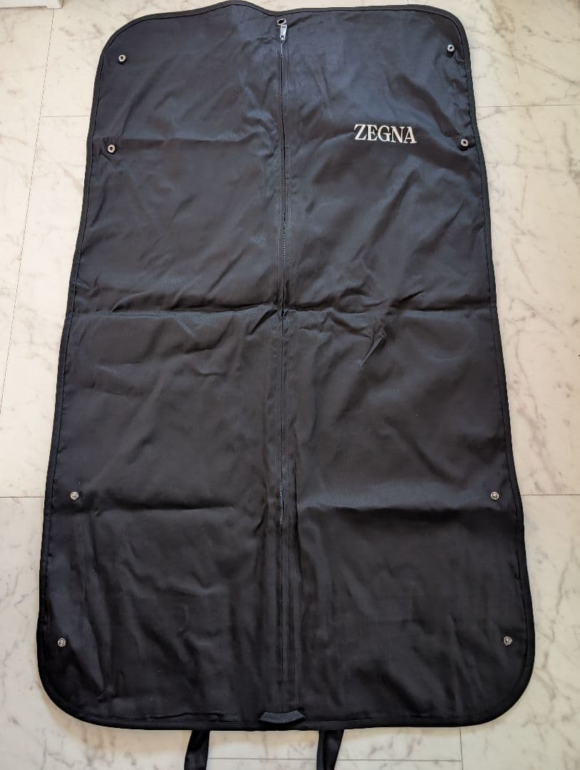 【非売品/セール】ゼニア＆カナーリ ロゴ入りハンガー ６本＆ガーメントバッグ