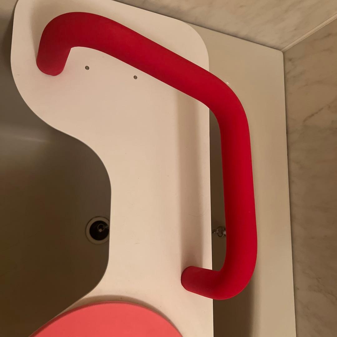 まぁくんページです。3日後解除します。バスボード介護用椅子が端にあり便利