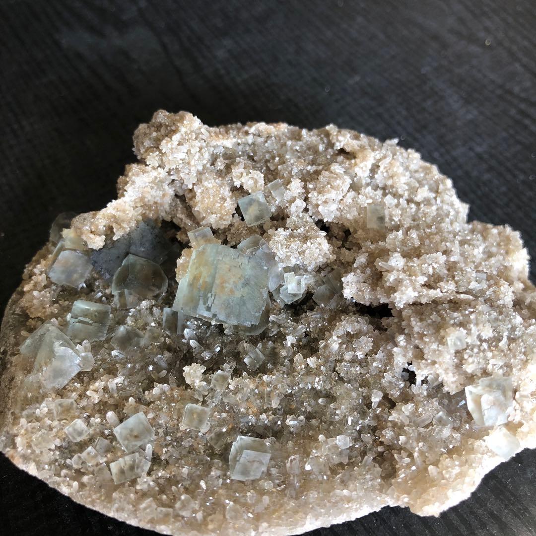 レア　単晶体　水晶共生　綺麗グリーン　　シャンファーリン フローライト