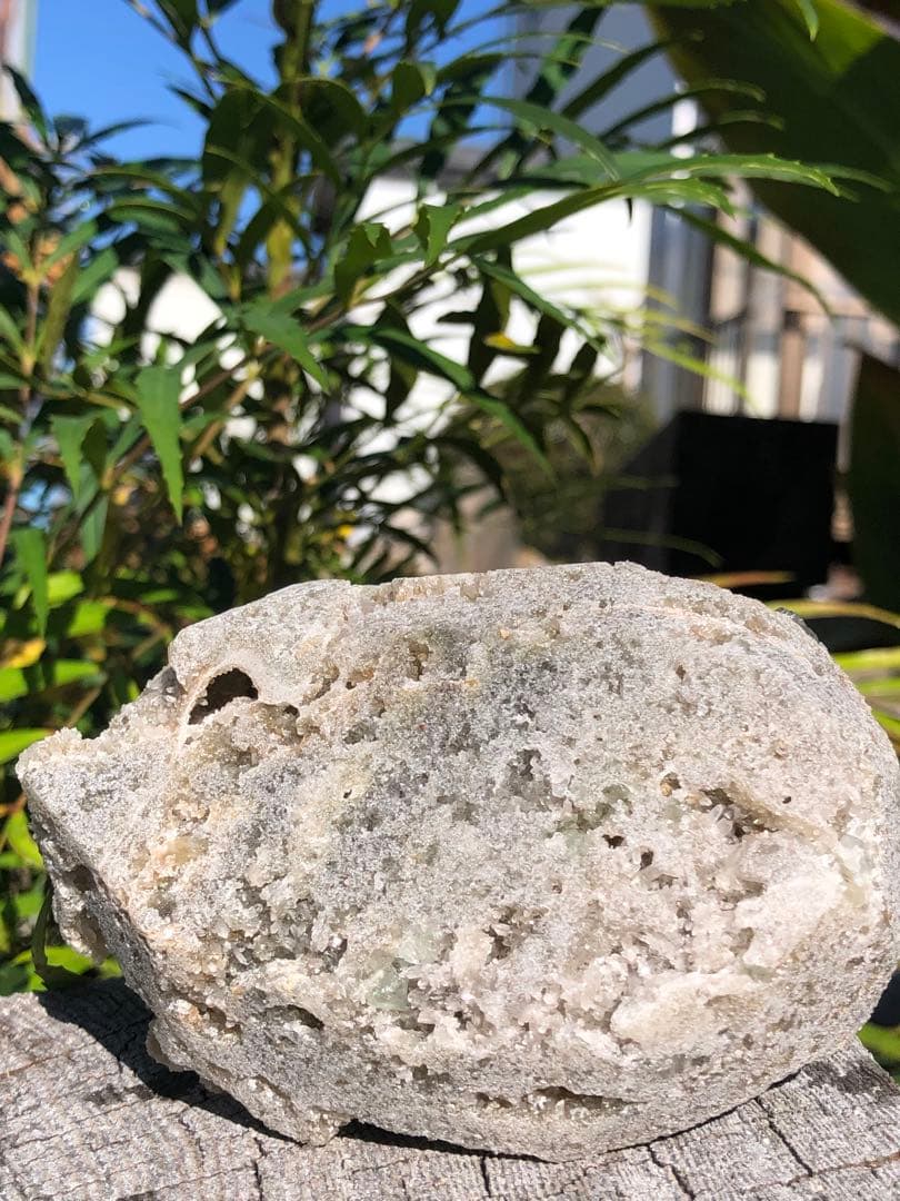 レア　単晶体　水晶共生　綺麗グリーン　　シャンファーリン フローライト