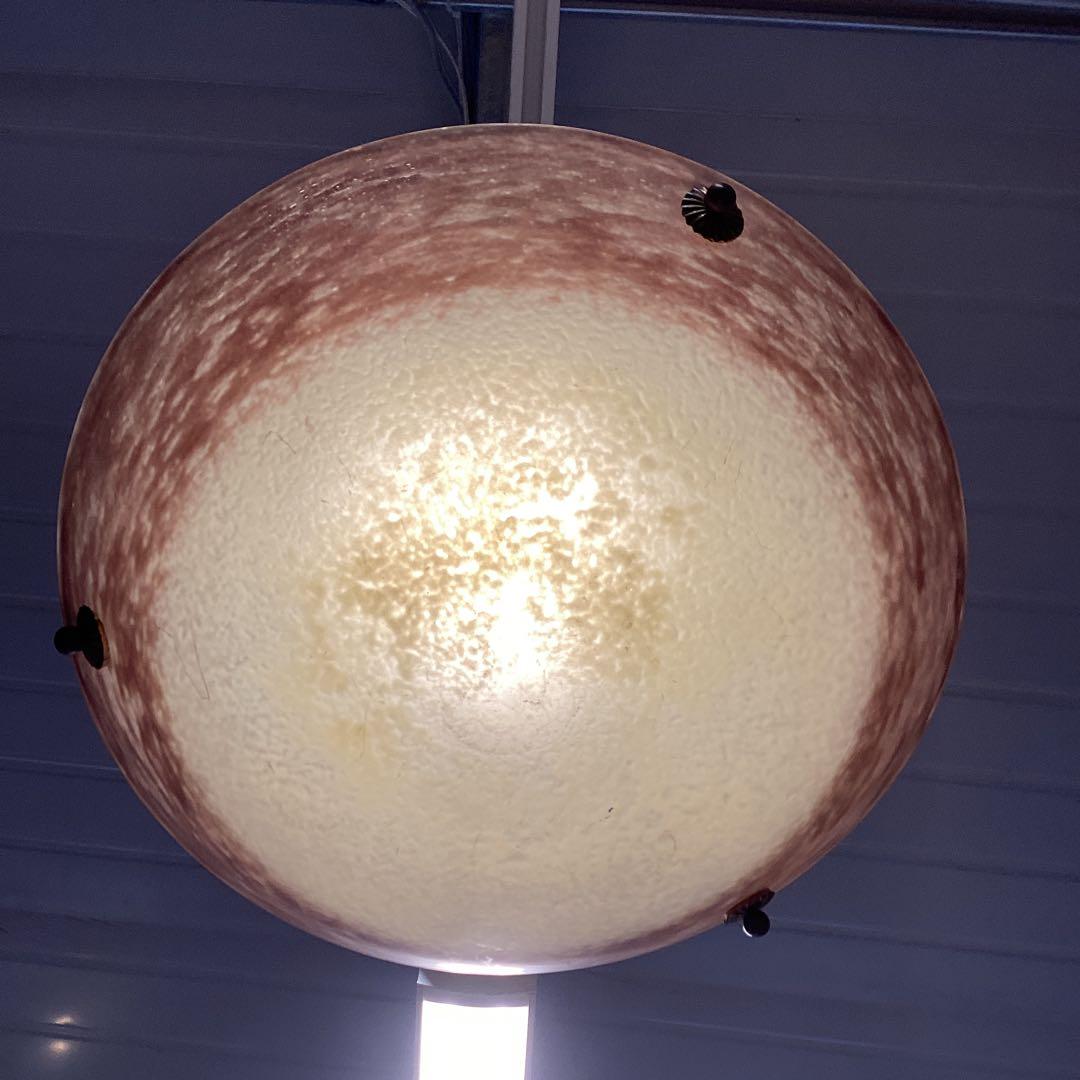 アールヌーボーの吊り下げ式ランプ