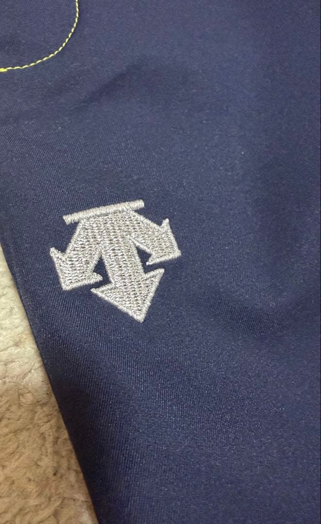 美品♪デサント DESCENTE スキーウェアセット 130サイズ