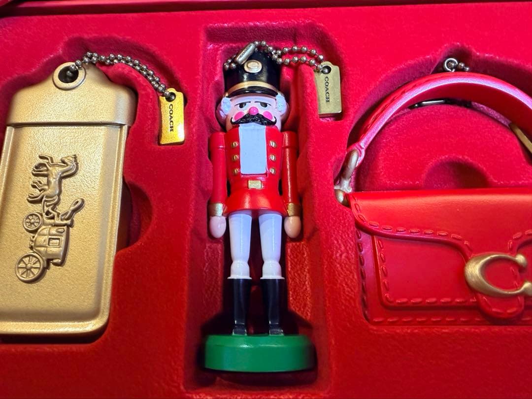 COACH コーチ オーナメントセット　チャーム バッグ くるみ割り人形他　3点