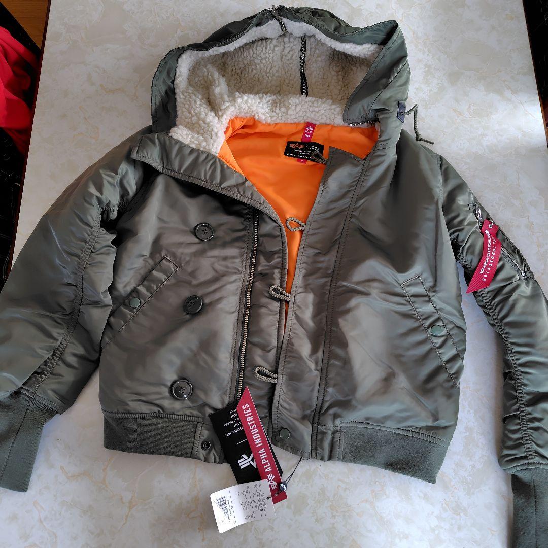 オリーブグリーン クロップドミリタリージャケット