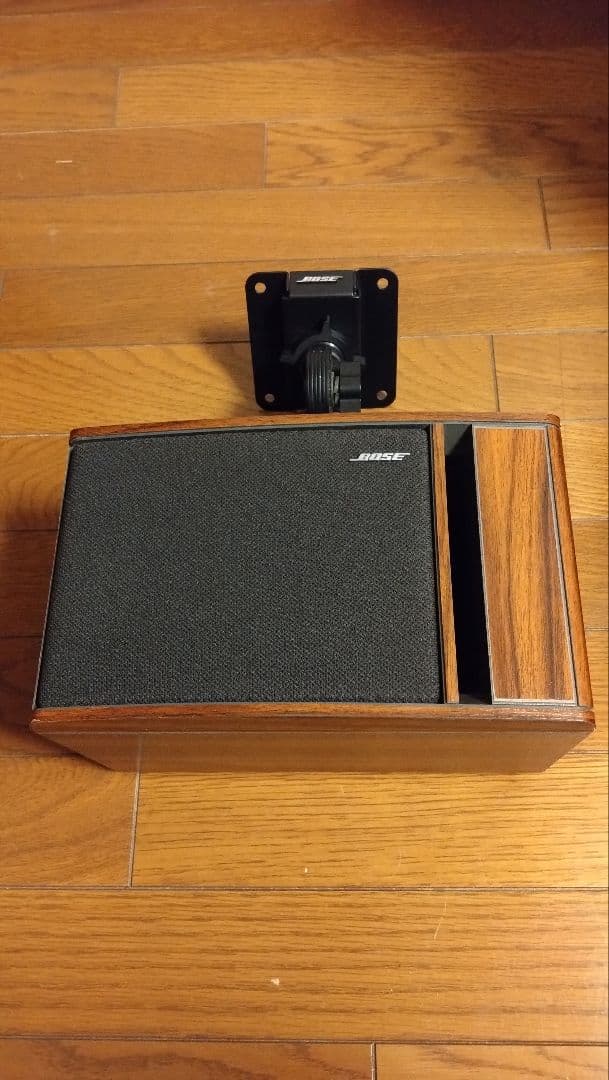 BOSE 100J スピーカー　木目調　ブラケットつき