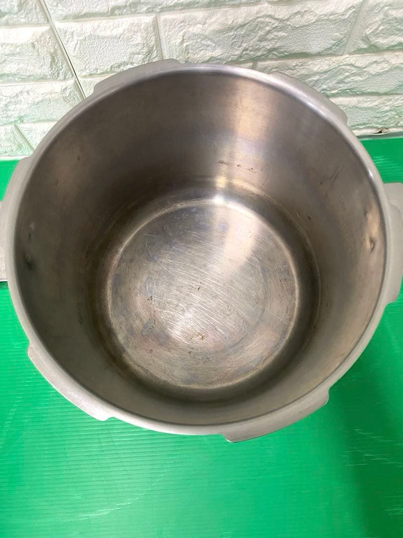 ワンダーシェフの業務用両手圧力鍋