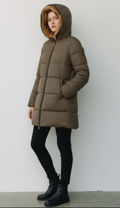 【値下中】DUVETICA　ARWEN　カーキ　ダウンジャケット　38