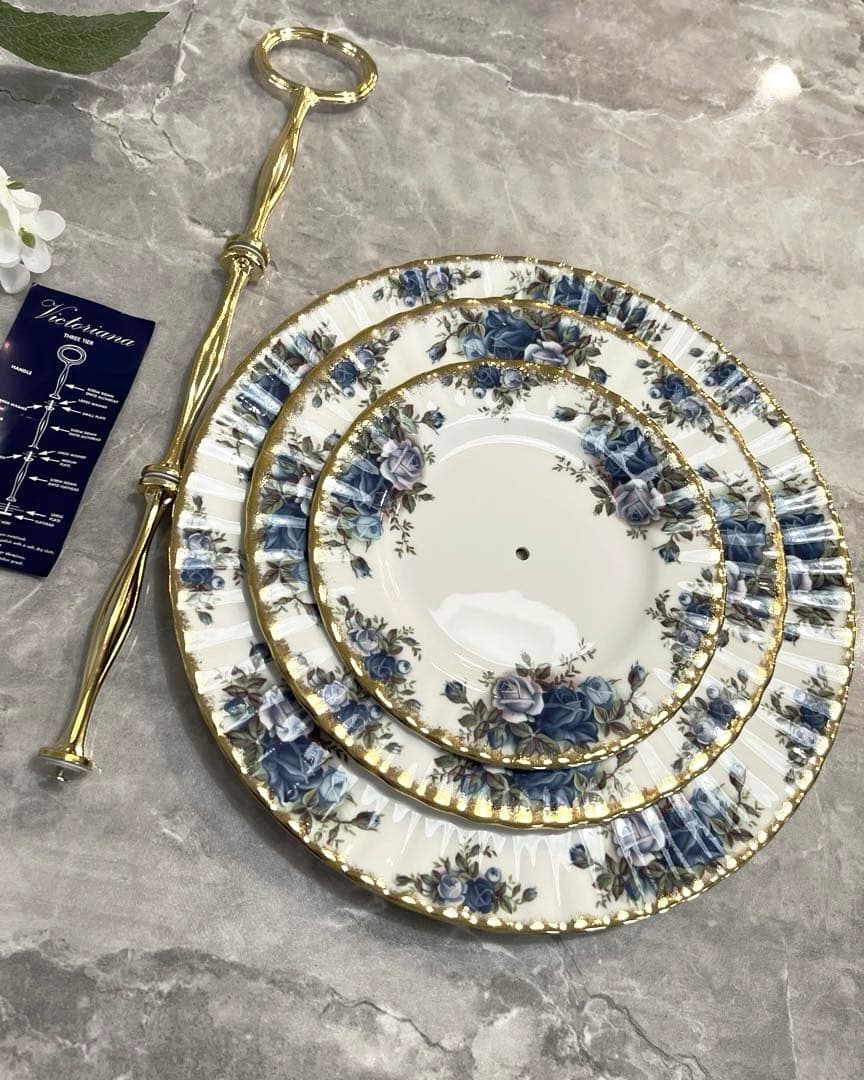 期間限定お値下中✳︎希少✳︎ロイヤルアルバート ケーキスタンド 3段