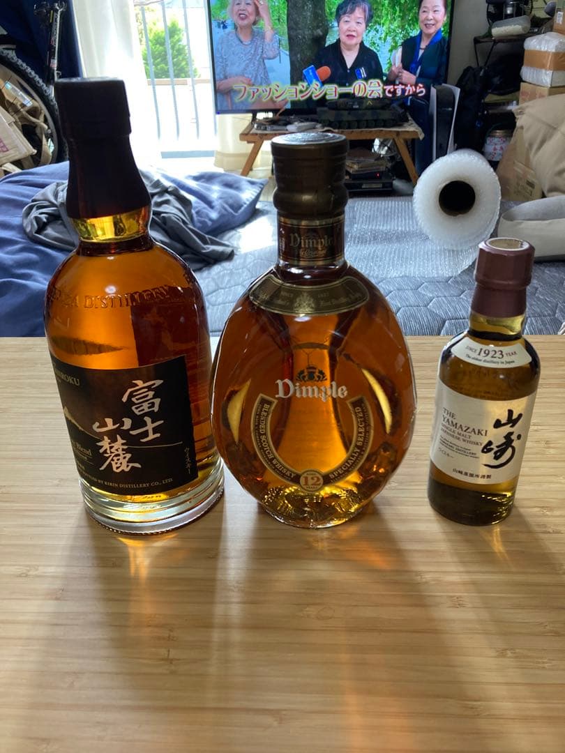 ウイスキー山崎180ml、富士山麓700ml、ディンプル 12年700ml