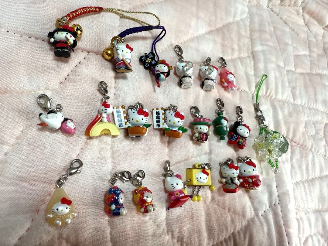 ご当地キティ　まとめ売り　根付　ファスナーマスコット