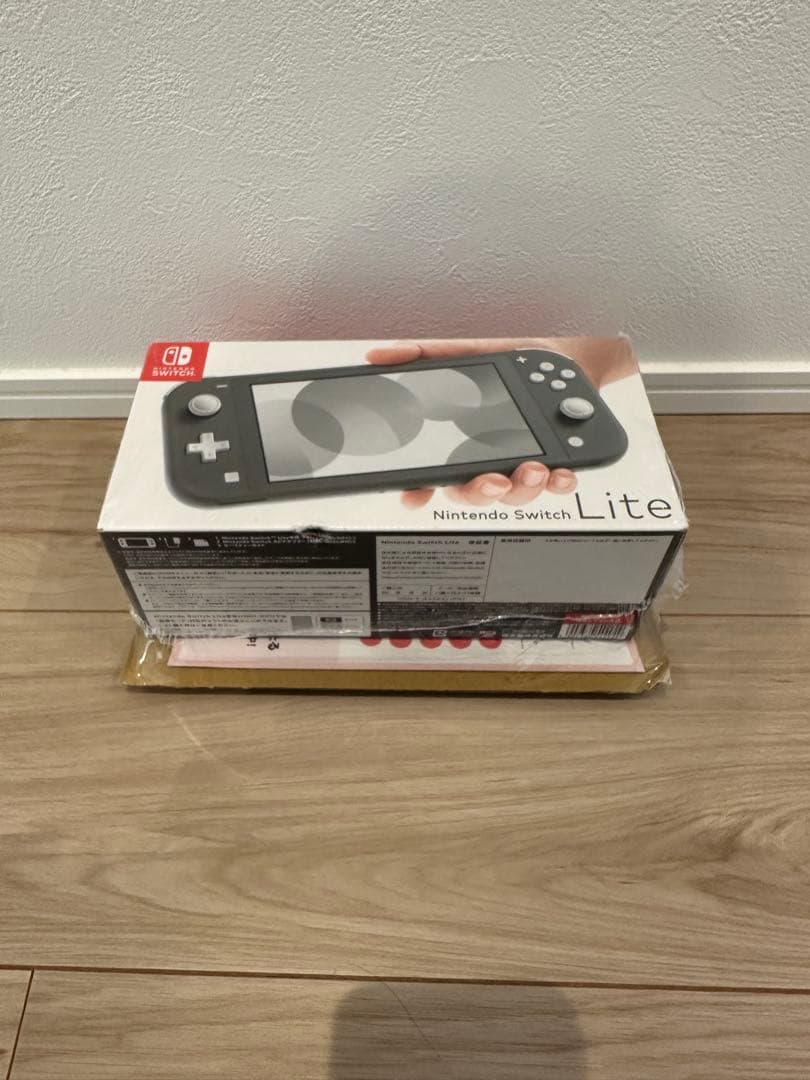 【新品未使用】Nintendo Switch Lite グレー 本体 ※箱訳あり