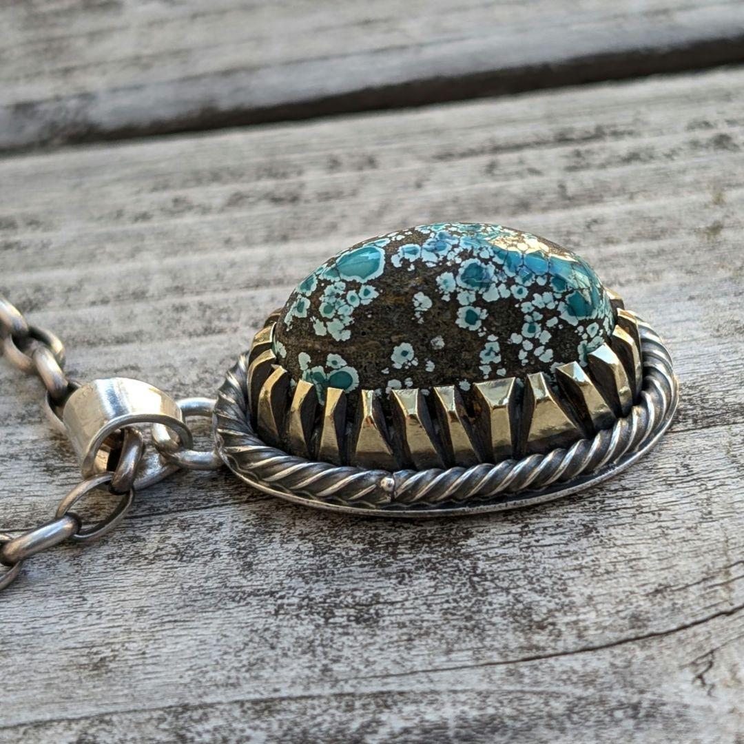 ハンドメイドのターコイズトップ　インディアンジュエリー風