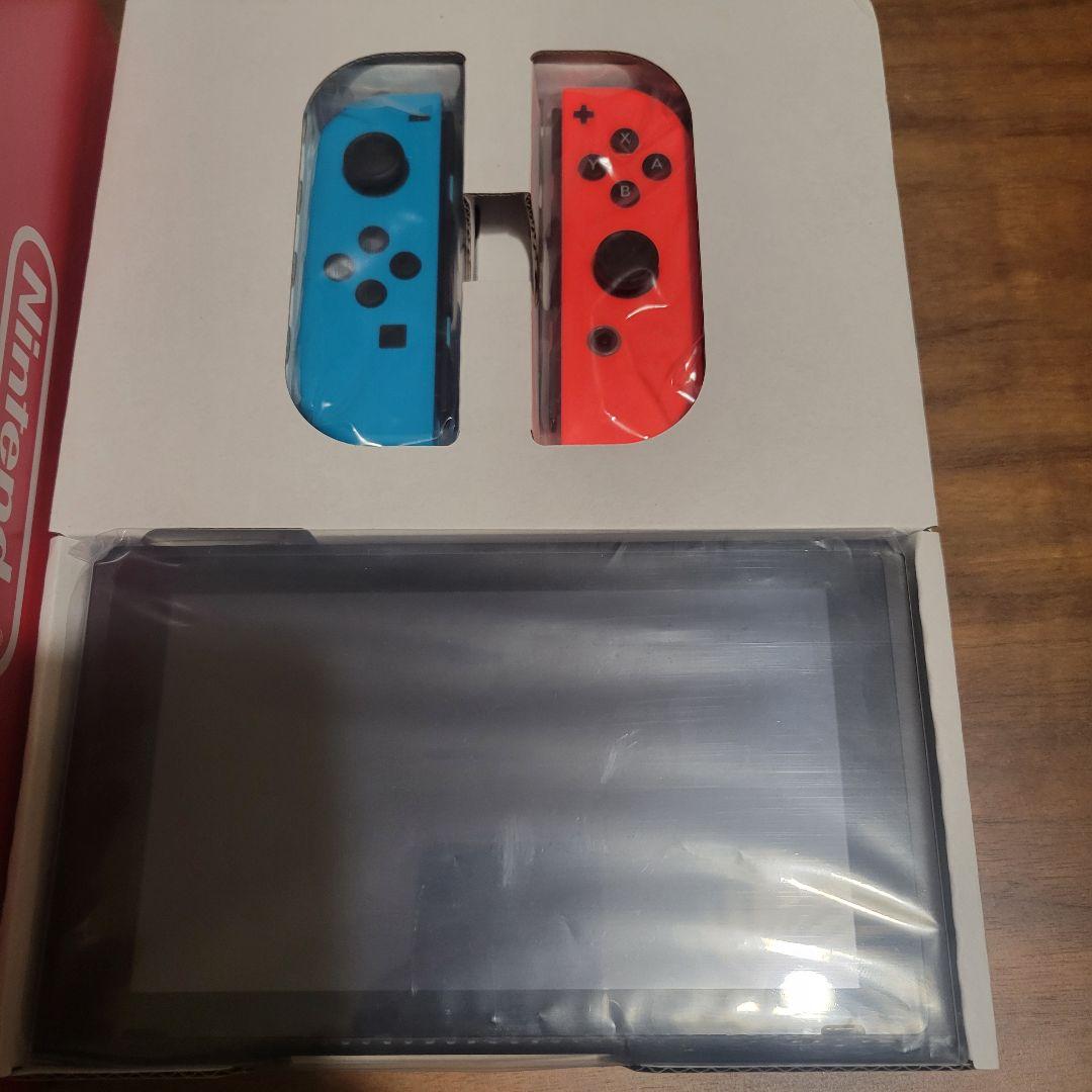 【ほぼ新品】Nintendo Switch ネオンブルー ネオンレッド　新型