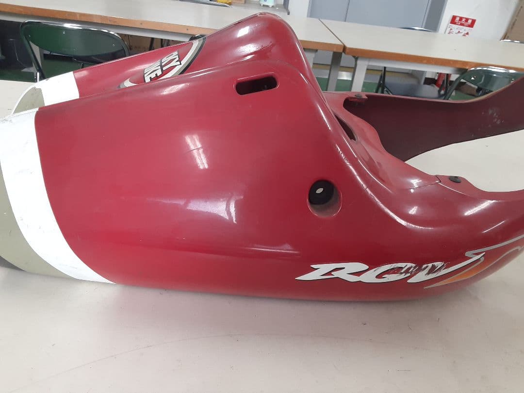 RGV250Γ VJ23A 純正 ラッキーストライク テールカウル 割れなし！
