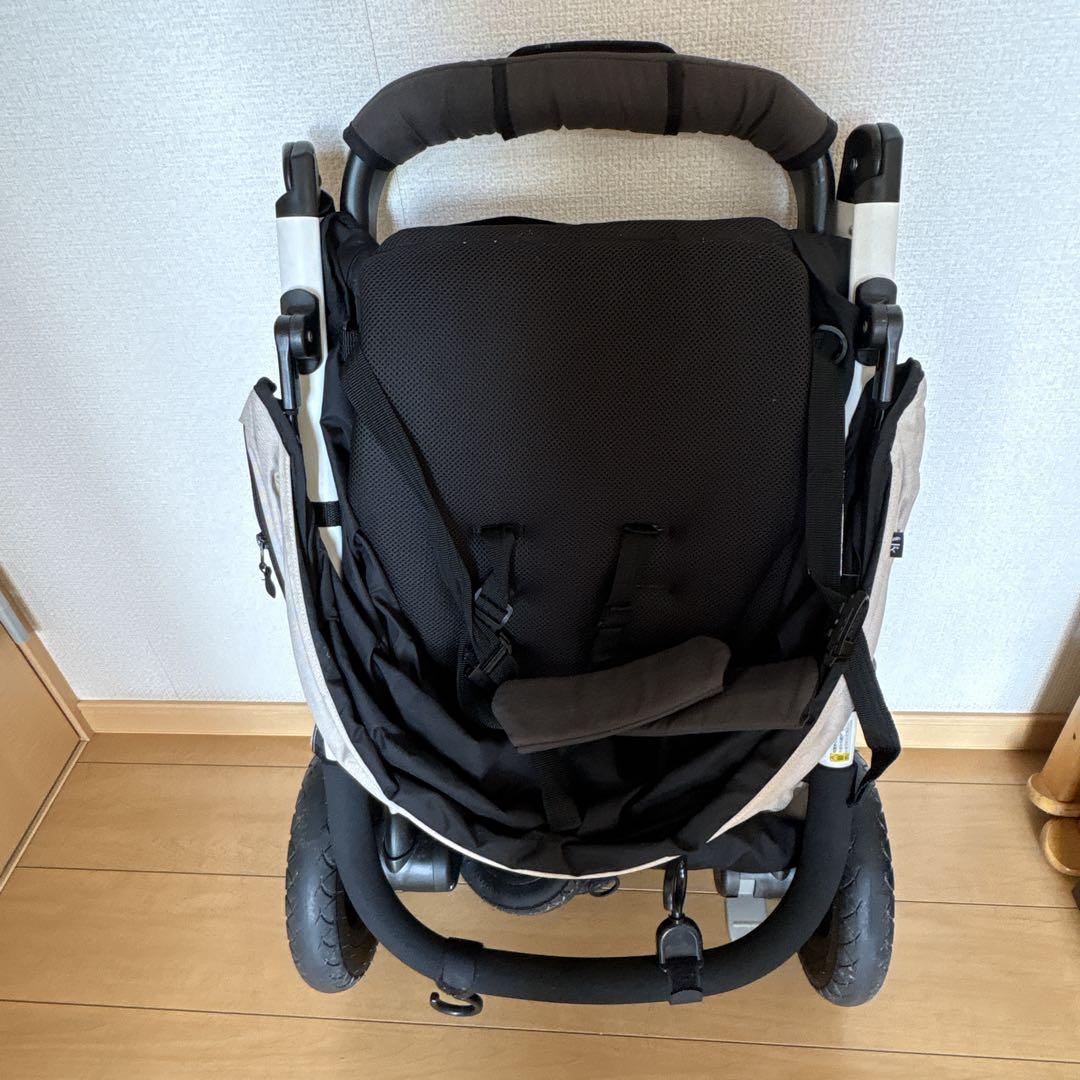 oie ベビーカー ライトトラックスエア クッション付（カシュー）