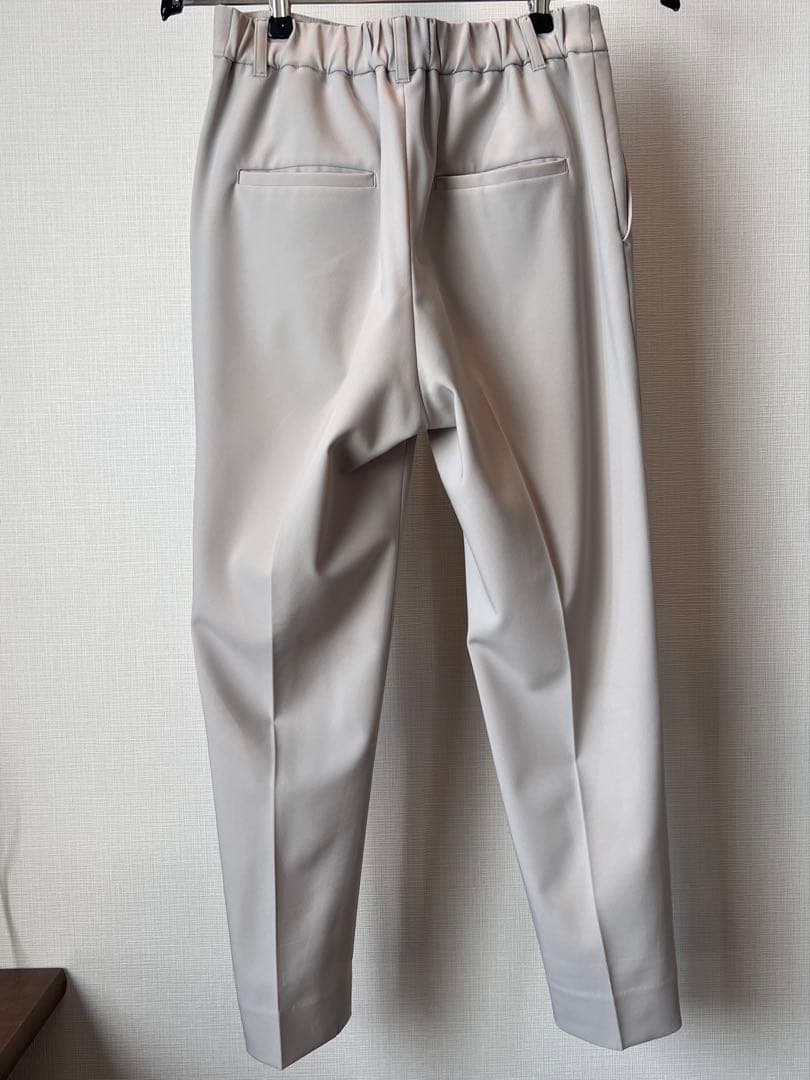 INDIVIインディヴィ パンツスーツ ベージュ / ライトグレー 【美品】