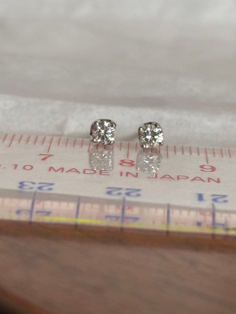 ダイヤモンドピアス 計0.2カラット プラチナ900