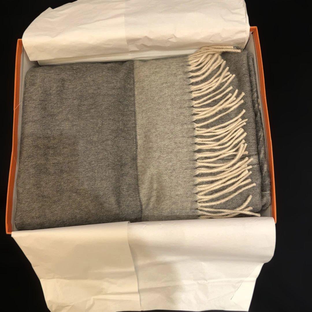 HERMES 馬デザイン ストール ブランケットグレー系