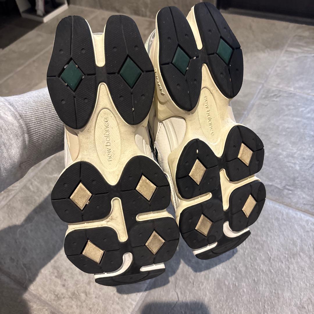 New Balance 9060 ホワイト/グリーンスニーカー