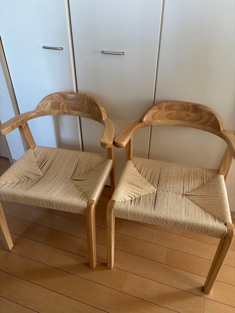 ダイニングチェア 肘付き 天然木 ハンギング可能2脚セット