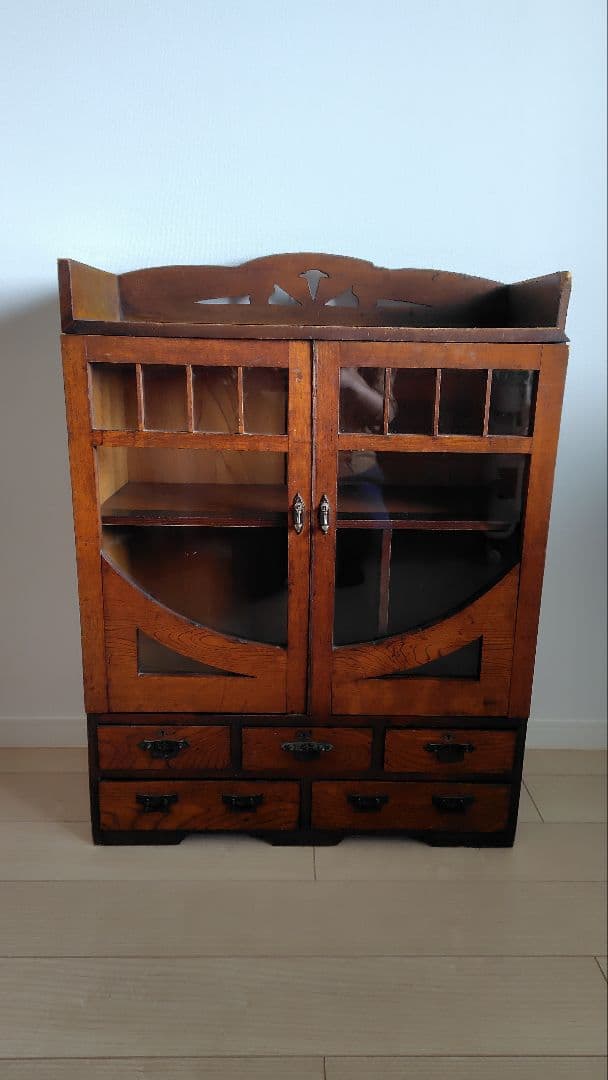 古家具　昭和レトロ　アンティーク 木製ガラス扉収納棚