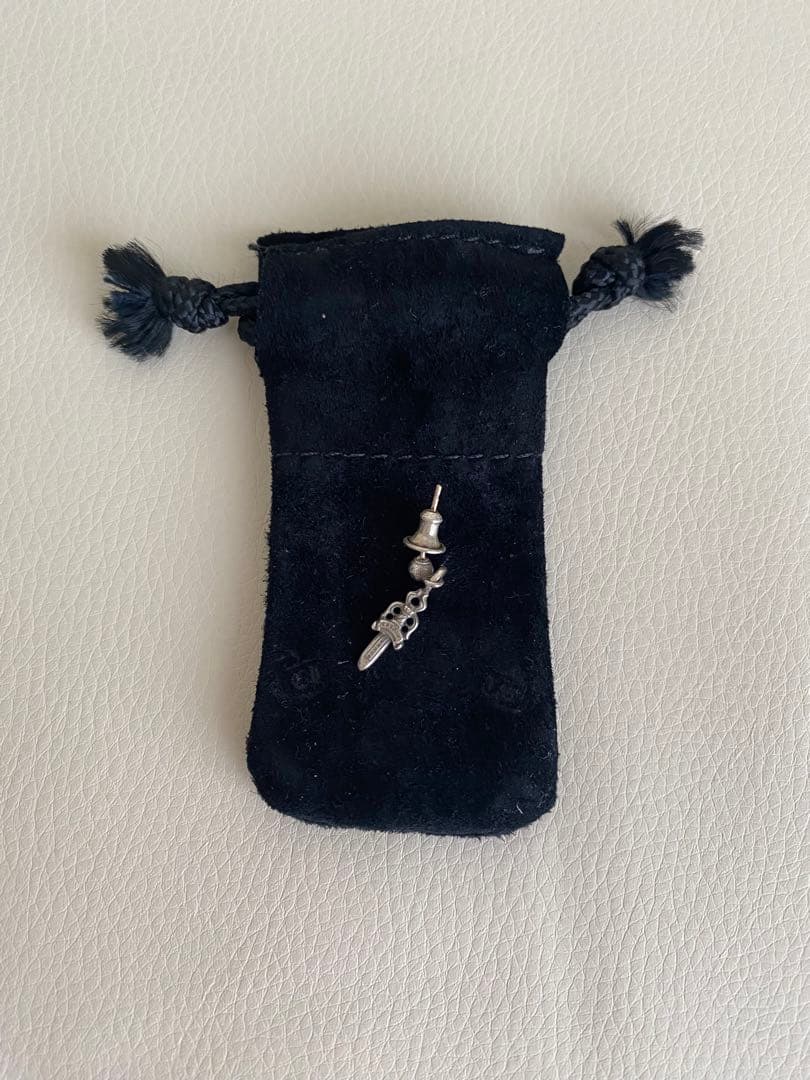 クロムハーツ ダガー ピアス