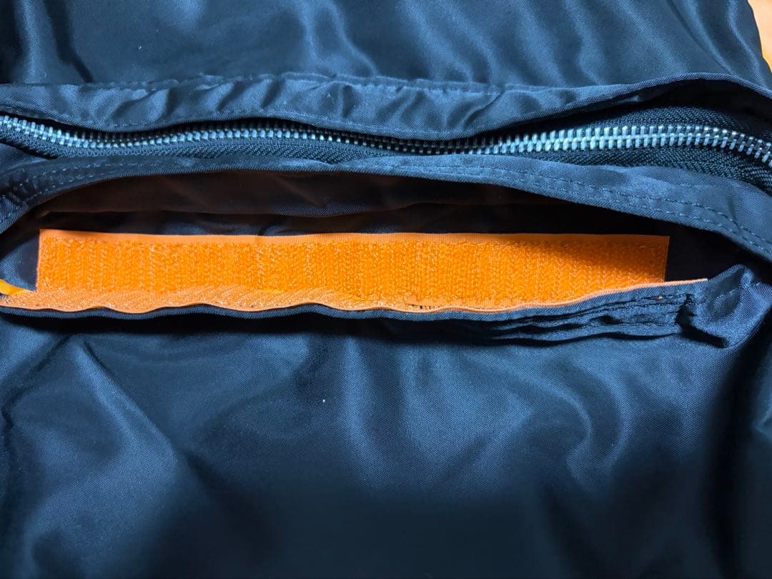 美品　PORTER タンカー　リュック　19L