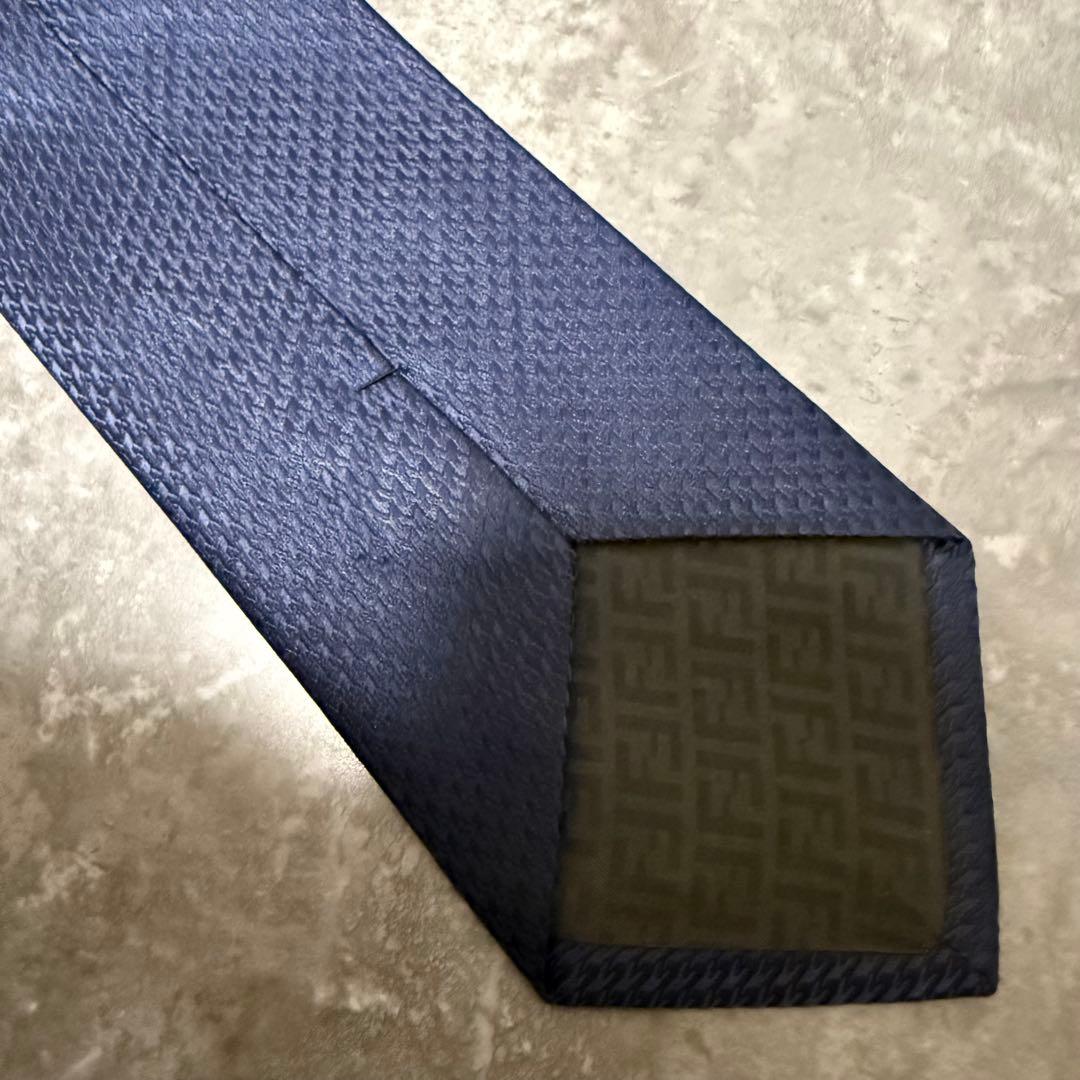 【✨極美品✨】FENDI フェンディ ネクタイ ソリッド ネイビー 無地 希少