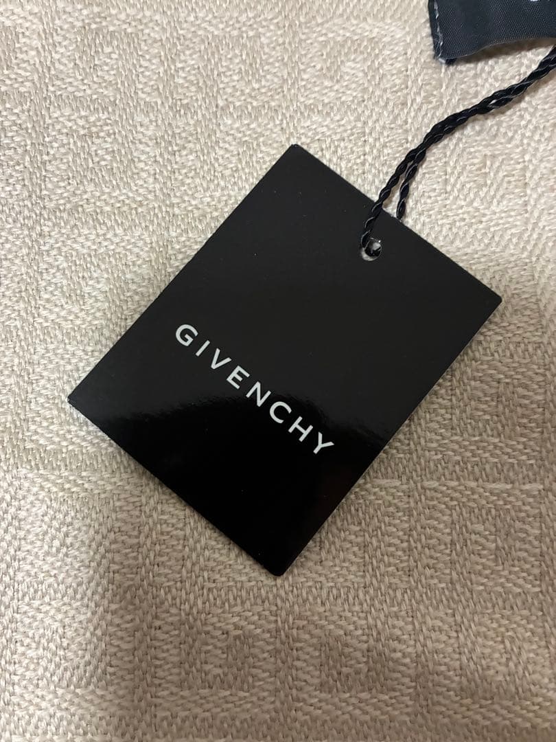 ★GIVENCHY ベージュ マフラー