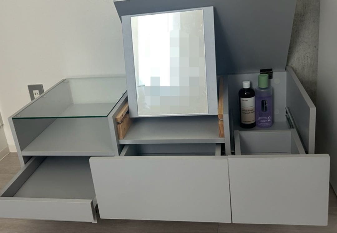 【あお☺︎】（価格交渉可.ガラスセット）LOWYA ミラー付きドレッサー