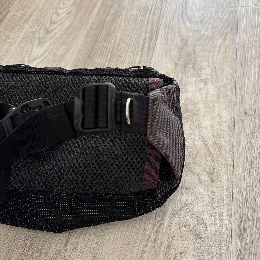 バッグ klattermusen fimmafang uggla lumbar pack