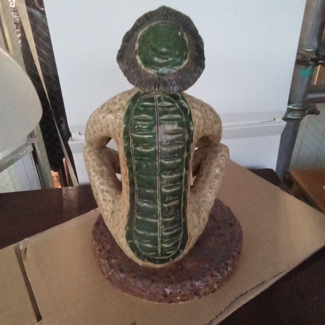 曼荼羅さま専用　河童の陶器置物 壺を抱える