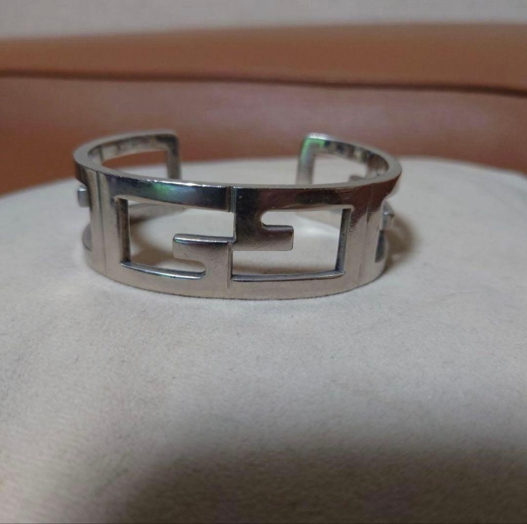 【週末大幅値下】GUCCI　バングル　ヴィンテージ