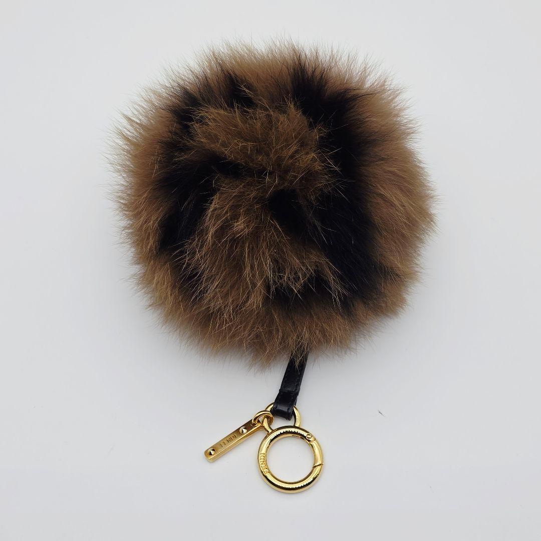 ✨未使用級 美品✨FENDI ポンポンチャーム FFロゴ ファー キーリング