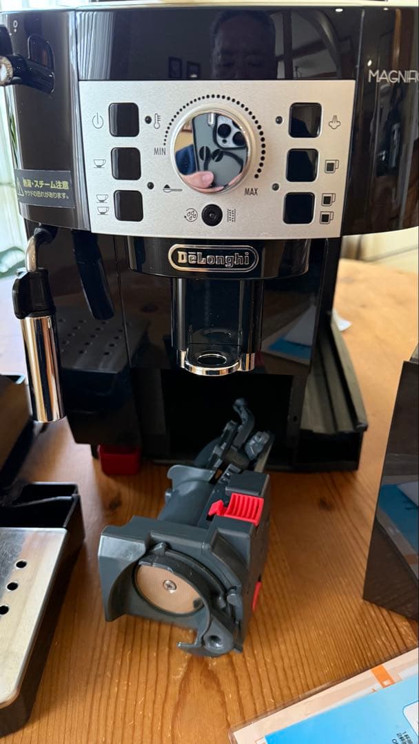 DeLonghi Magnifica S ECAM22112Bエスプレッソマシン