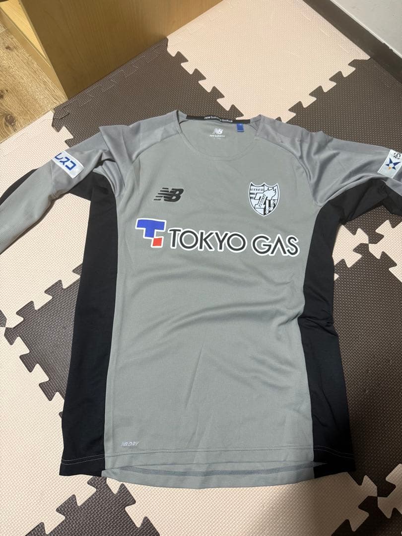 FC東京　New Balance サッカーウェア グレー