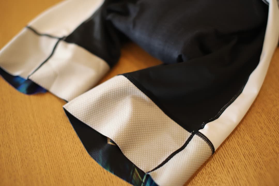 MAS X SAURUS WAVE ONE サイクルジャージ「マサ・高倉正善」