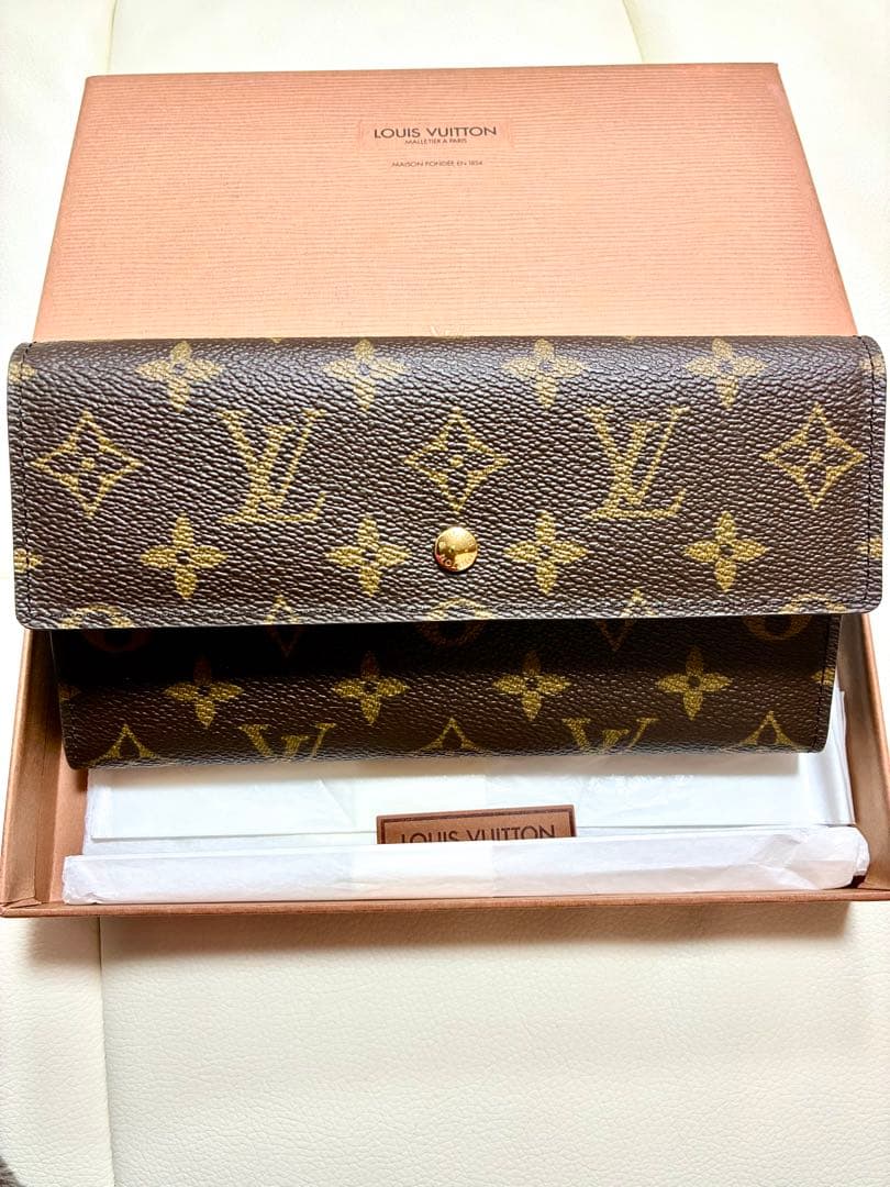 お値下げしました 未使用品　LOUIS VUITTON 三つ折り財布