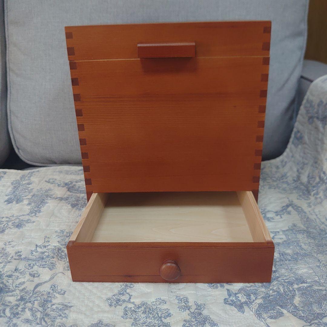 倉敷意匠計画室　ツガの化粧品ボックス