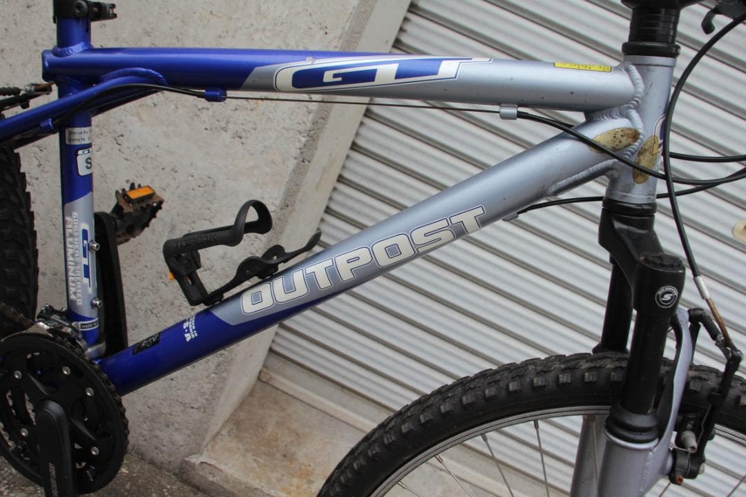 引き取り限定♪GT♪OUTPOST♪お手軽マウンテンバイク♪通学などにどうぞ♪