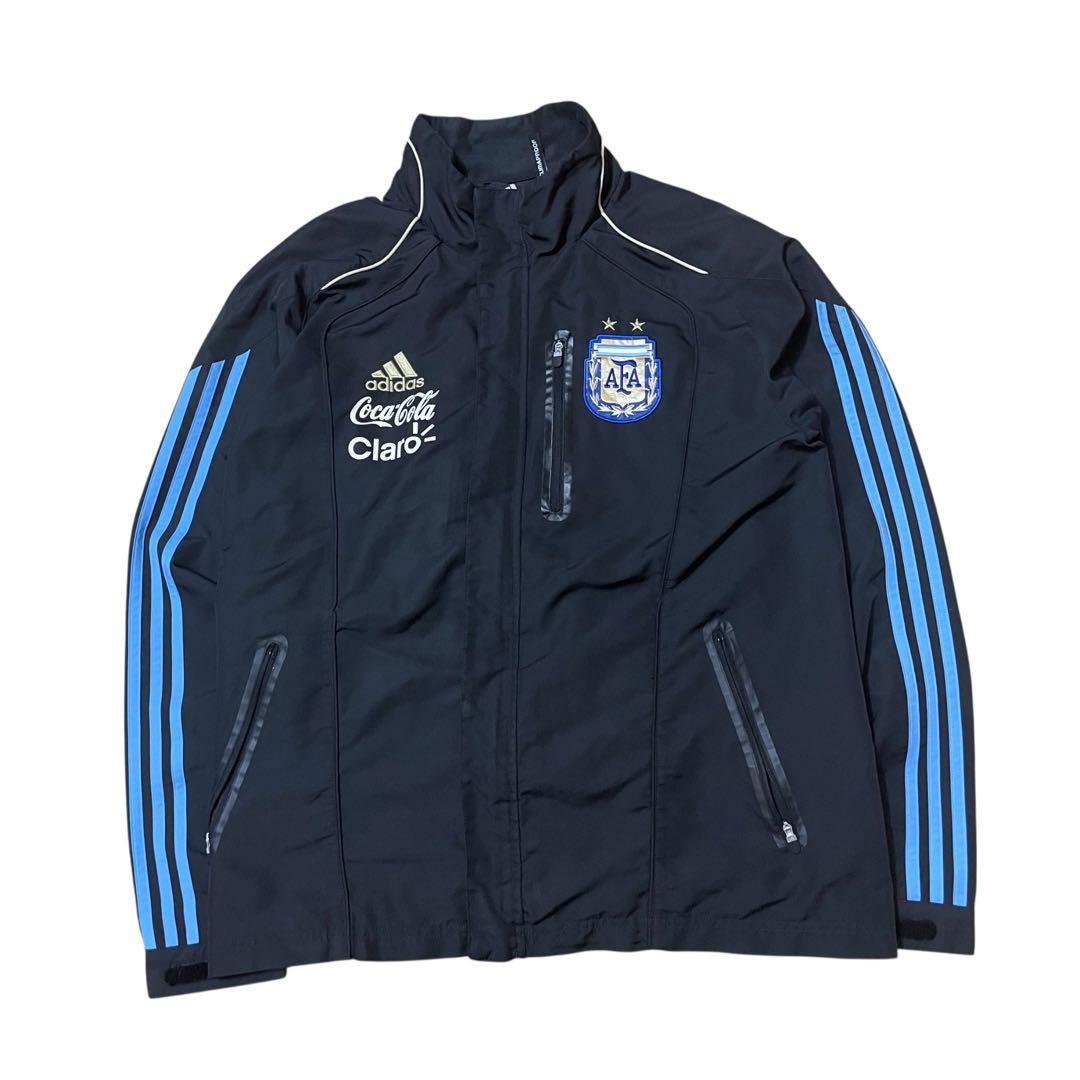アディダスアルゼンチン代表中綿ジャケットスポンサー入り