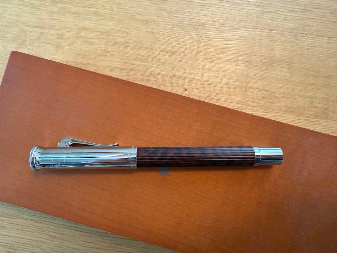 伯爵コレクション　ローラーボール スネークウッド　ファーバーカステル