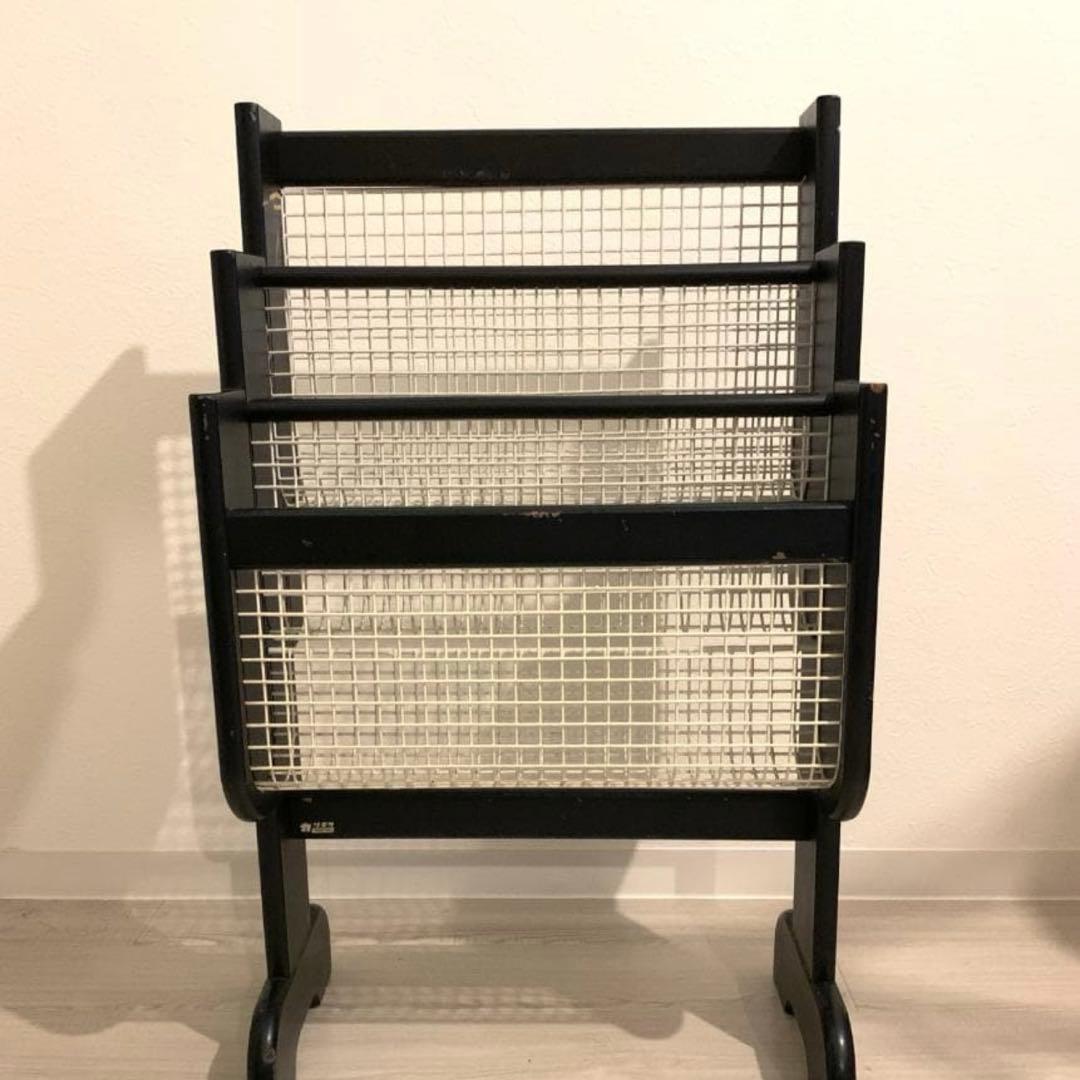 カリモク　マガジンラック　3段